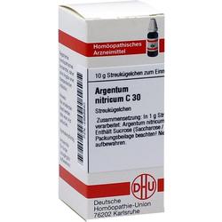 Eine Packung mit homöopathischen Globuli namens "Argentum nitricum C 30".